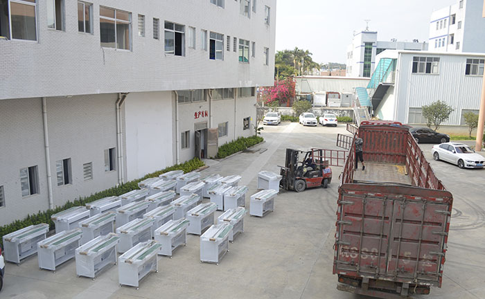 灌膠機.jpg 灌膠(jiao)機(ji).jpg